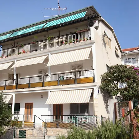 15011a Apartament *